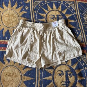 NWT Celebrity Pink Beige Linen Elastic Waist Pull On High Rise Shorts Size L